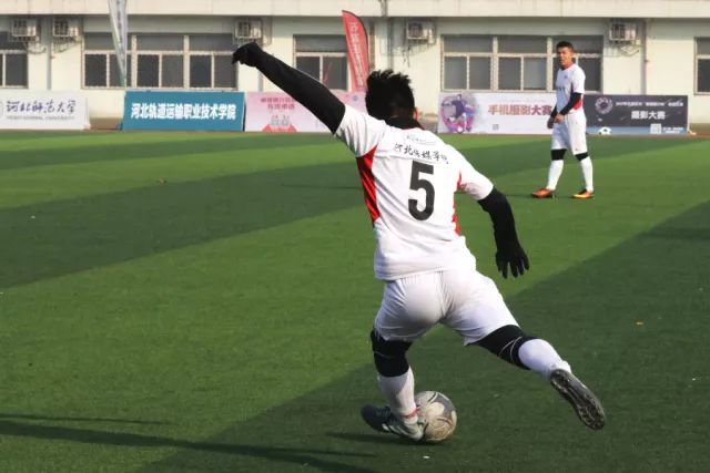 亚运会战报：中国男篮以87-78险胜沙特，有惊无险闯入四强！廖三宁30分救主，17投11中，仅1次失误，正负值+14展示图